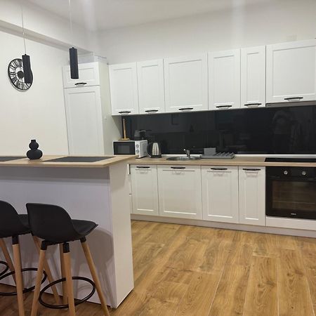 Nejra Apartment Ulcinj Ngoại thất bức ảnh